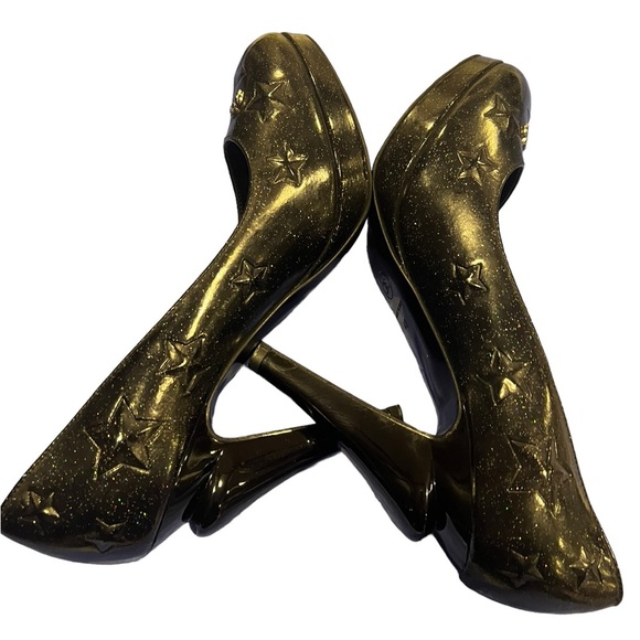 Chanel Black Glitter Star Embossed Patent Leather CC Embellished Platform Pumps - Picture 5 of 16